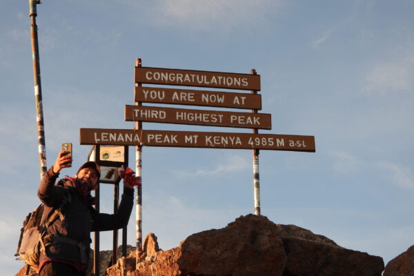 5 Days Mount Kenya Trekking via Sirimon – Chogoria Route