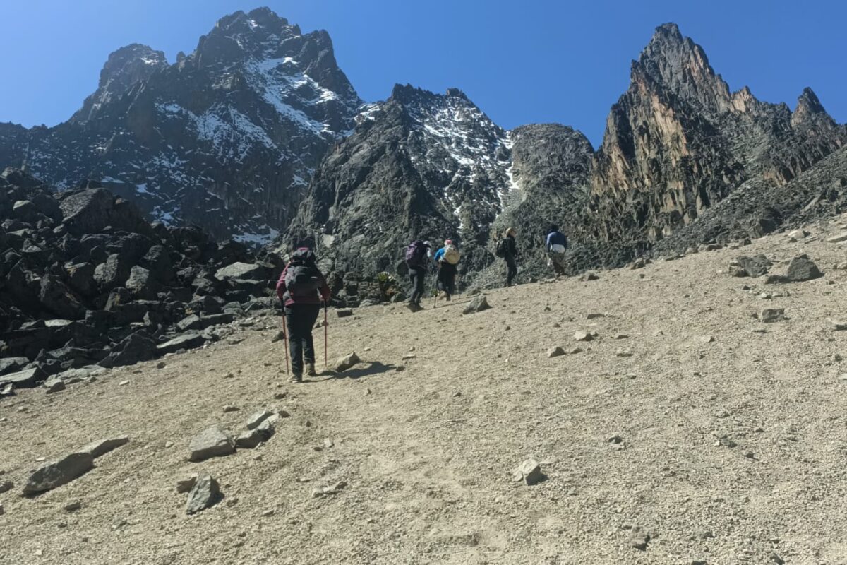 6 Days Mount Kenya Trek