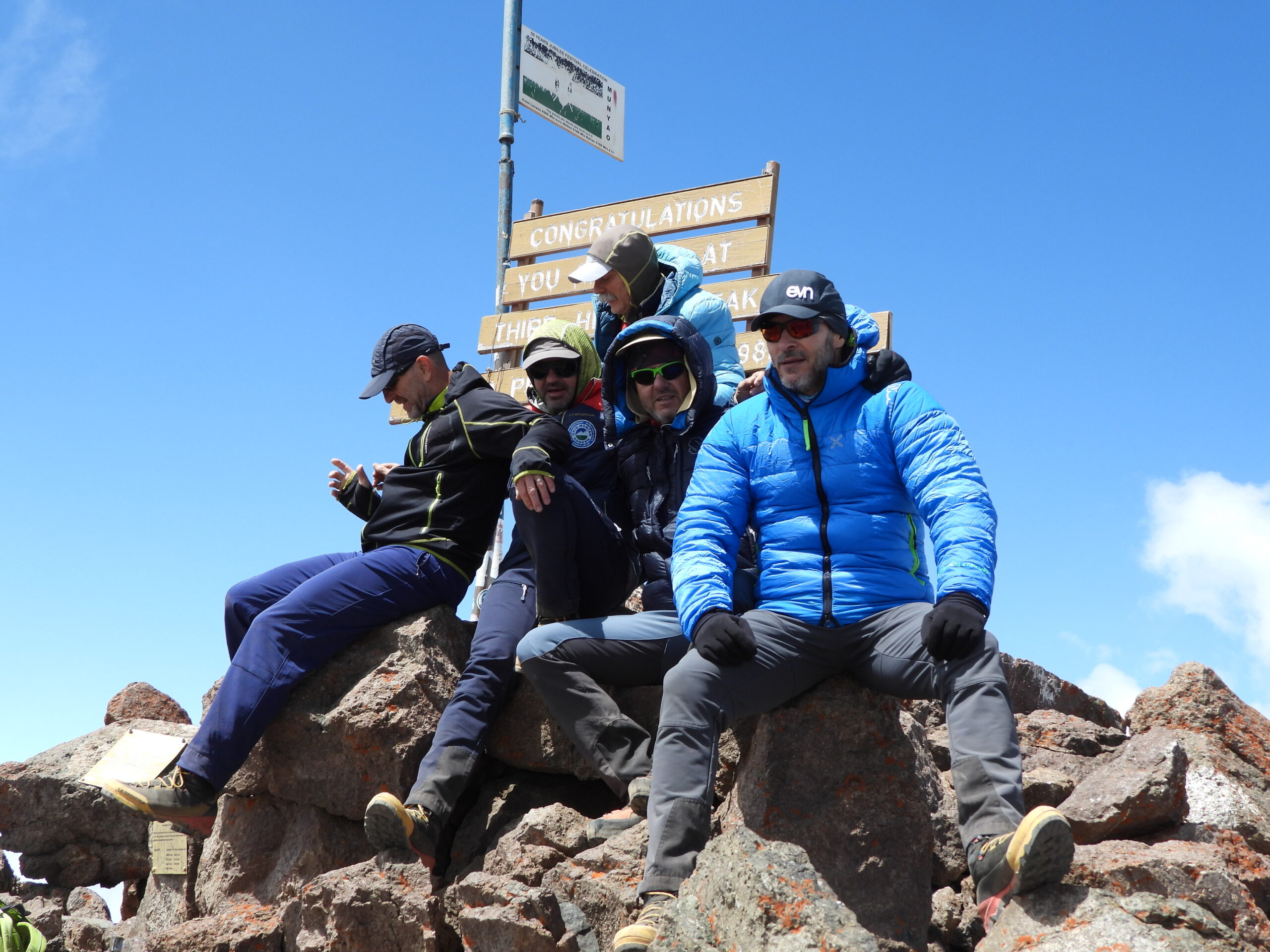 5 Days Mount Kenya Trekking via Chogoria – Sirimon Route 5 Days Mount Kenya Trekking via Chogoria – Sirimon Route